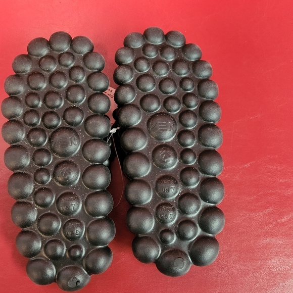 Reflexology flip flops - Picture 2 of 2